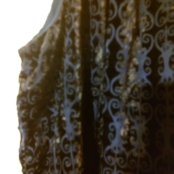 🐦 Beautiful Max Studio Flocked Velvet Scrolled Damask Camisole Tank Blouse - XL - Picture 13 of 16